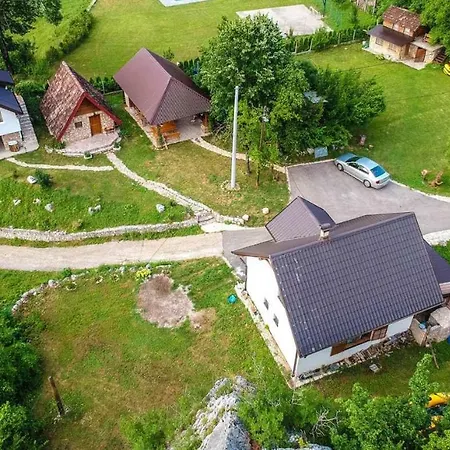 Campingplatz Bungalov - 4 A Kameno Vrelo