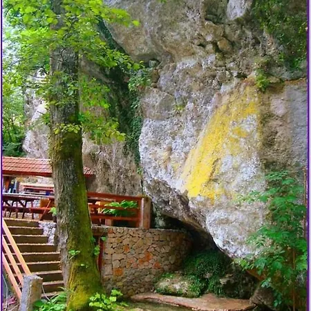 Campingplatz Bungalov - 4 A Kameno Vrelo