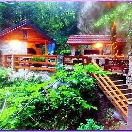 Bungalov - 4 A Kameno Vrelo